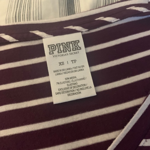 Maroon and white PINK tee - Picture 2 of 2